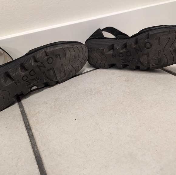 Fly London - Picture 4 of 4